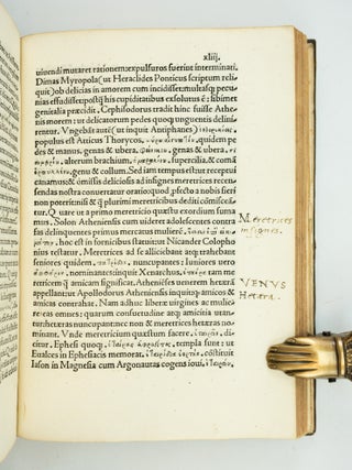 ELEGANTISSIME È GRAECO AUTHORUM SUBDITORUM TRANSLATIONES, UIDELICET. PHILOSTRATI ICONES. PYTHAGORAE CARMEN AUREUM ATHENAEI COLLECTANEA MUSONII PHILOSOPHI TYRII DE PRINCIPE OPTIMO ISOCRATIS DE REGIS MUNERIBUS ORATIO, & ALIA MULTA SCITU DIGNISS.